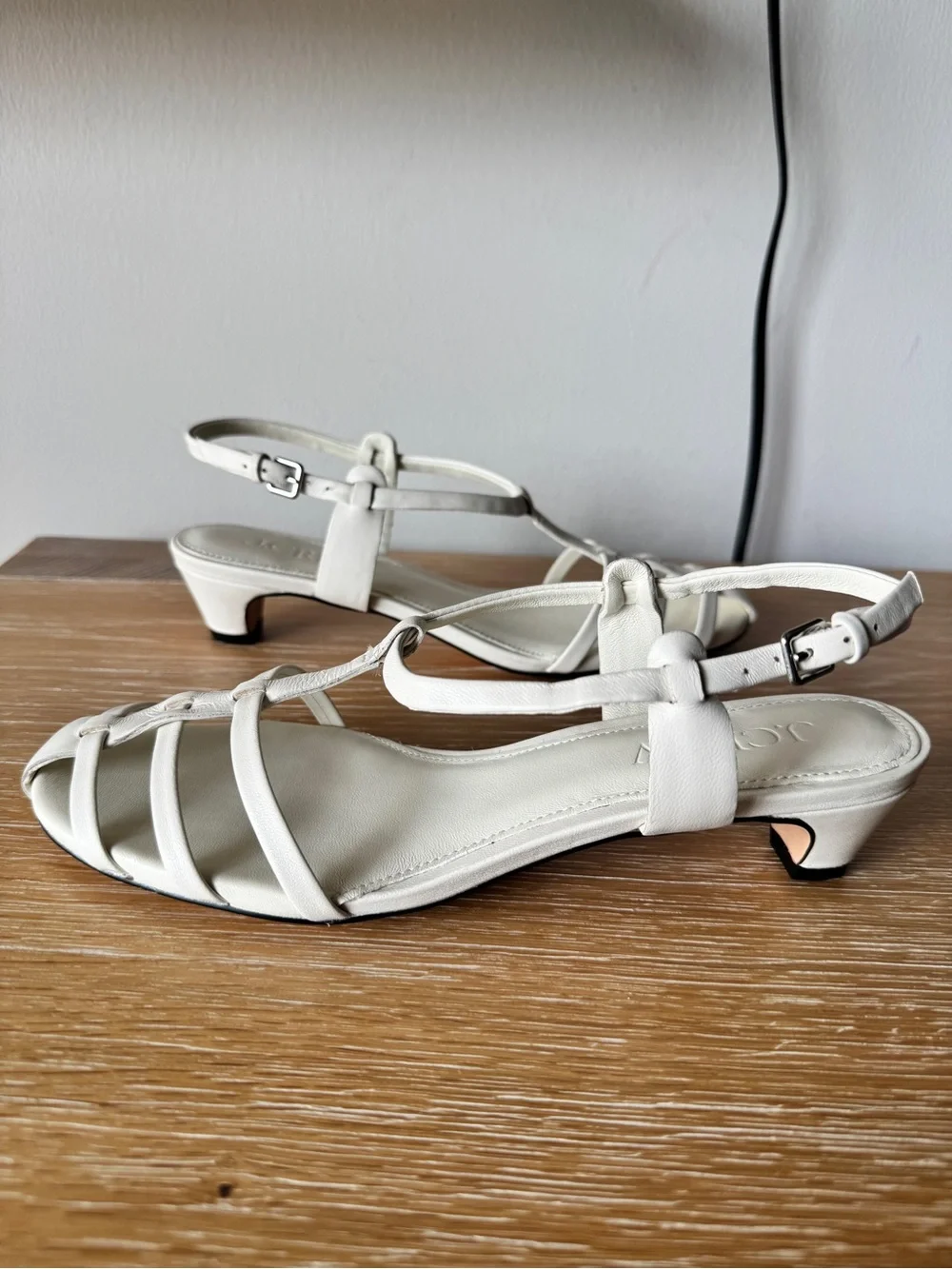 J. CREW Cage-toe kitten heels in leather, Ivory, Size 7 CR925 *with box* - Picture 15 of 15